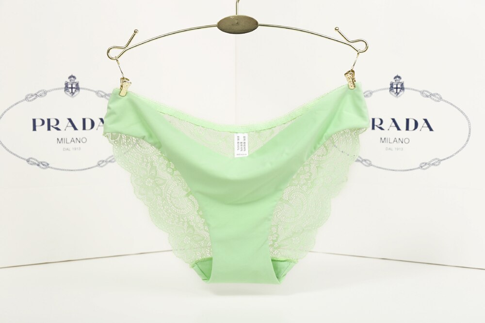 2664412709_2123031421