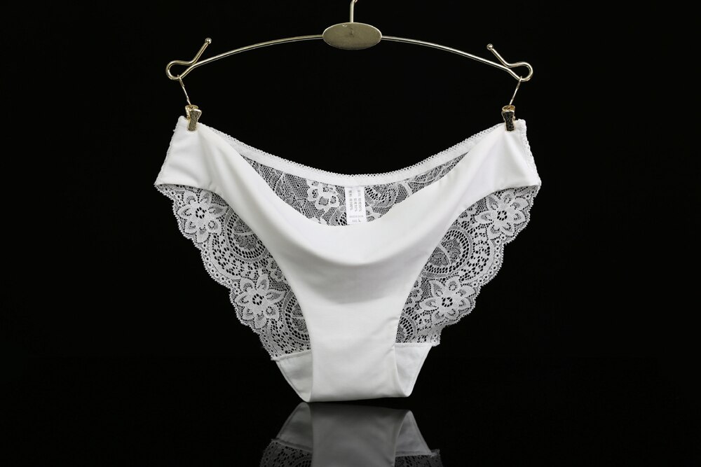 2668575413_2123031421