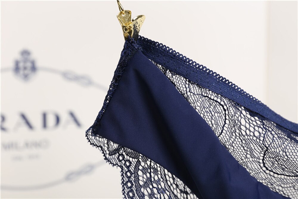 2666417922_2123031421