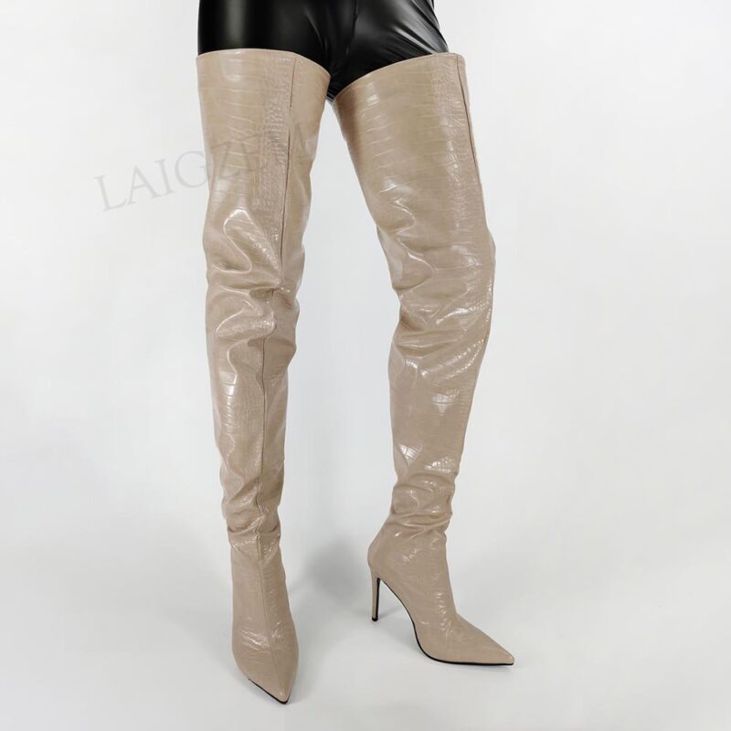 LAIGZEM Frauen Gabelung Hohe Stiefel Zurück Zip Thin Stiletto High Heels Stiefel Über Knie Party Prom Schuhe Frau Große Größe 41 44 46 47