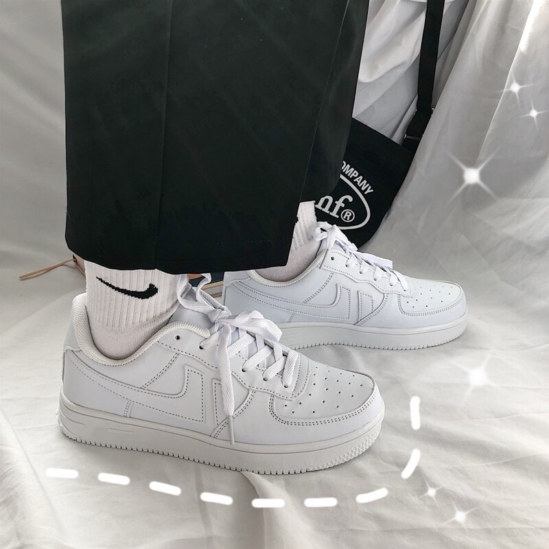 LLUUMIU Vulkanisieren Schuhe frauen Flache Plattform Schuhe große Größe 44 Skate Schuhe Frau Ins freizeit Neue Chic Frauen Flut Niedrigen top Turnschuhe