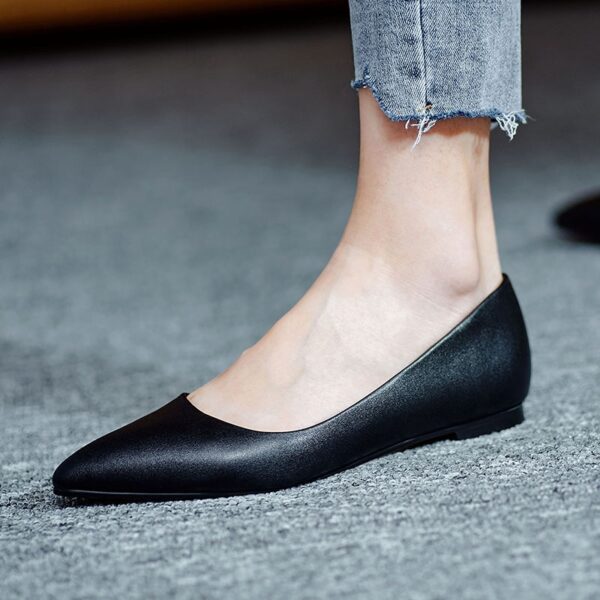 Neue Frühjahr Frauen Flache Schuhe Casual Büro Dame Gefälschte Leder Mesh Innen Schwarz Spitz Neue Arbeit Faulenzer Plus Größe 44 M087