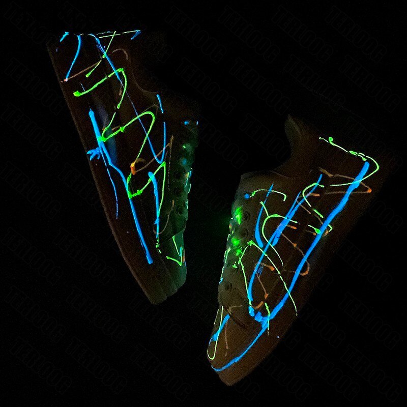 Neue Frauen Schuhe Frau Plattform Schuh Sneaker Liebhaber Schuhe Modische Design Glow In The Dark Schuhe Große Größe 43 44 großhandel