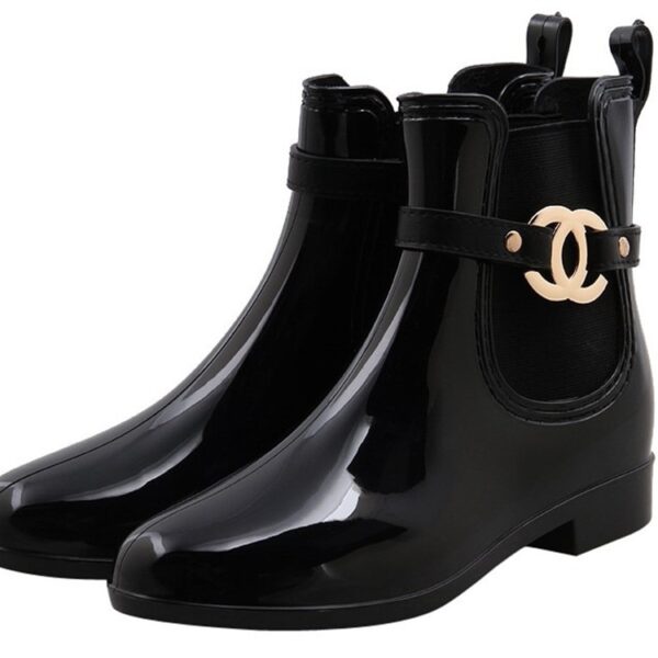 Neue Gummi Schuhe Frauen Regen Stiefel Für Mädchen Damen Walking Wasserdichte PVC Frauen Stiefel Winter Frau Knöchel Martins Rain 36-41