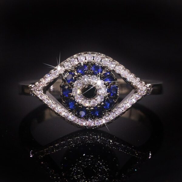 Niedliche Weibliche Kristall Blau Stein Ring Charme Silber Farbe Hochzeit Ringe Für Frauen Punk Zirkon Evil Eye Engagement Ring