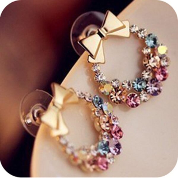 SexeMara Neue Mode Designer Schmuck Bunte Strass Imitation Perle Schmetterling Bogen Stud Ohrringe für Frauen Brincos