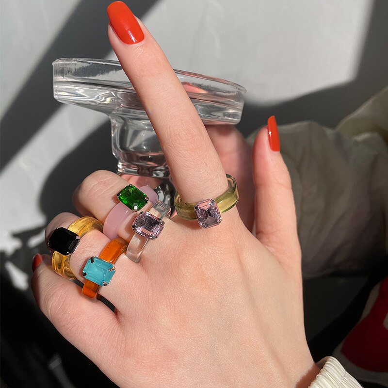 HUANZHI 2021 Neue Bunte Transparente Harz Acryl Strass Geometrische Platz Runde Ringe Set für Frauen Schmuck Reise Geschenke – Bild 4