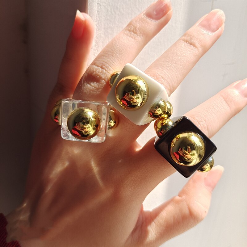 HUANZHI 2021 Neue Bunte Transparente Harz Acryl Strass Geometrische Platz Runde Ringe Set für Frauen Schmuck Reise Geschenke – Bild 6